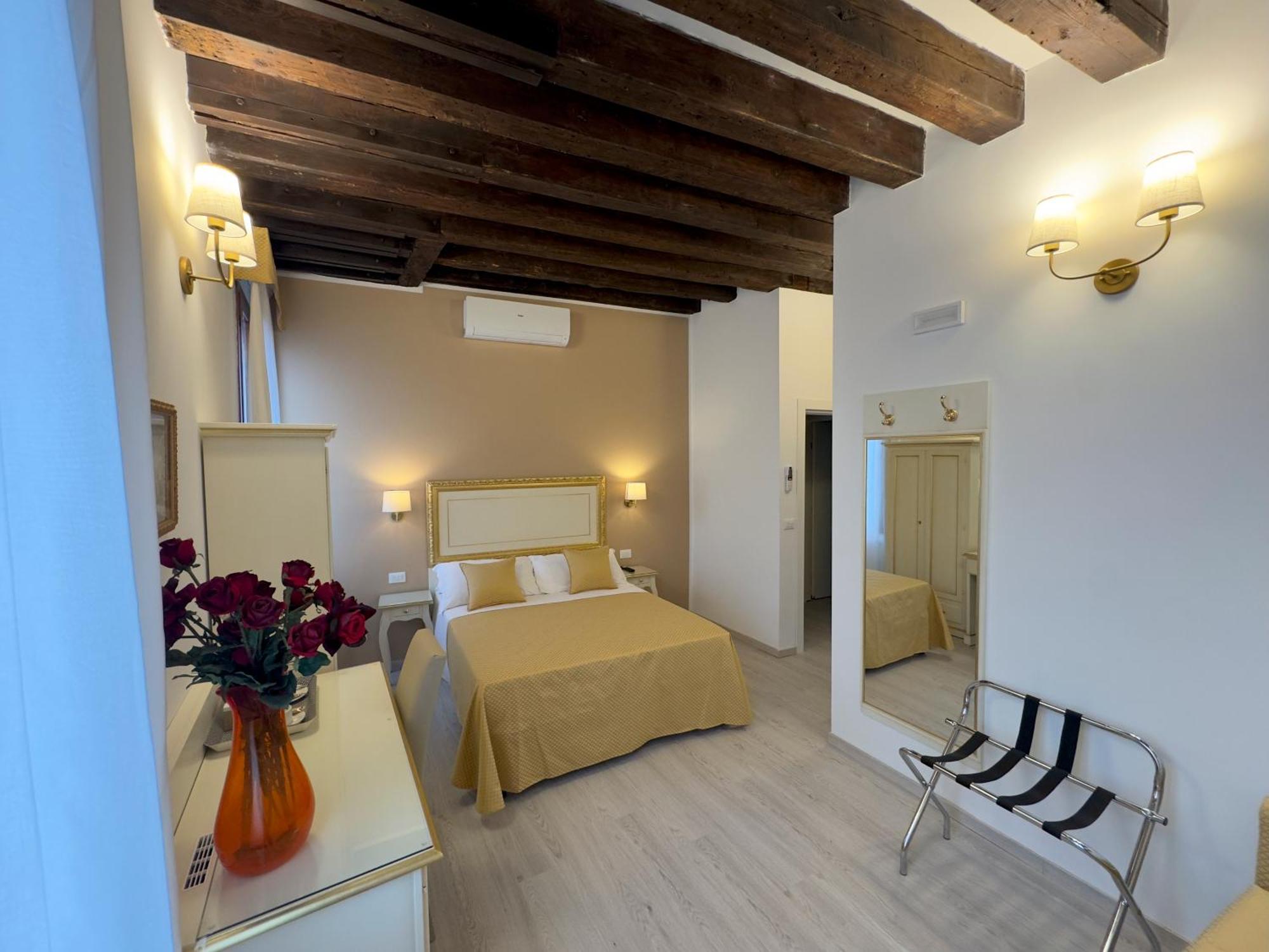 Residenza Briati Hotel Venesia Bagian luar foto