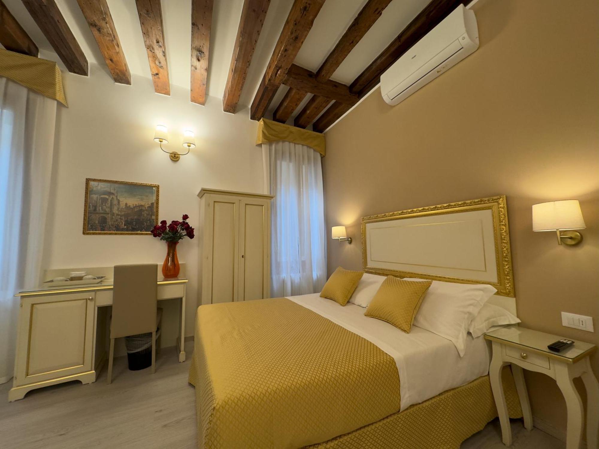 Residenza Briati Hotel Venesia Bagian luar foto